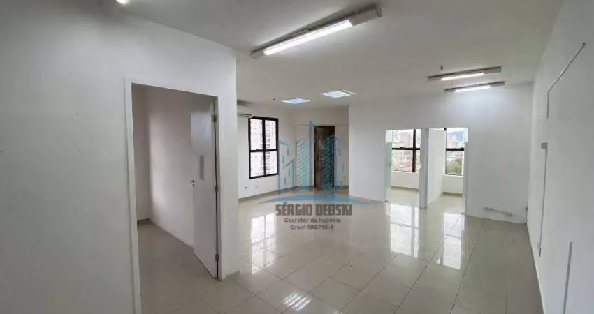 Ótima sala comercial para locação com 60 m² úteis, vista livre. 01 vaga demarcada. aparecida, santos-sp.