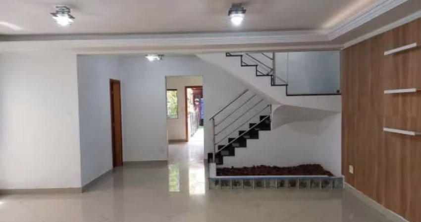 Casa à venda na Rua Visconde de Balsemão, 28, Vila Mafra, São Paulo