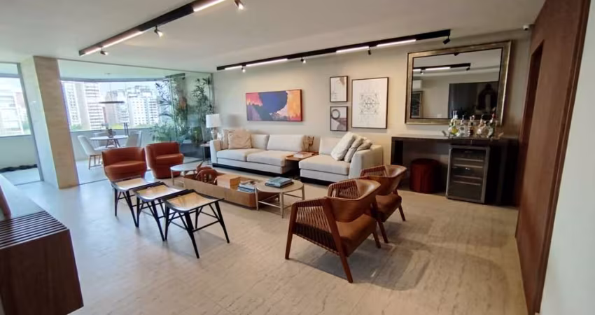 Apartamento para alugar na Rua Angelina Maffei Vita, 344, Jardim Europa, São Paulo