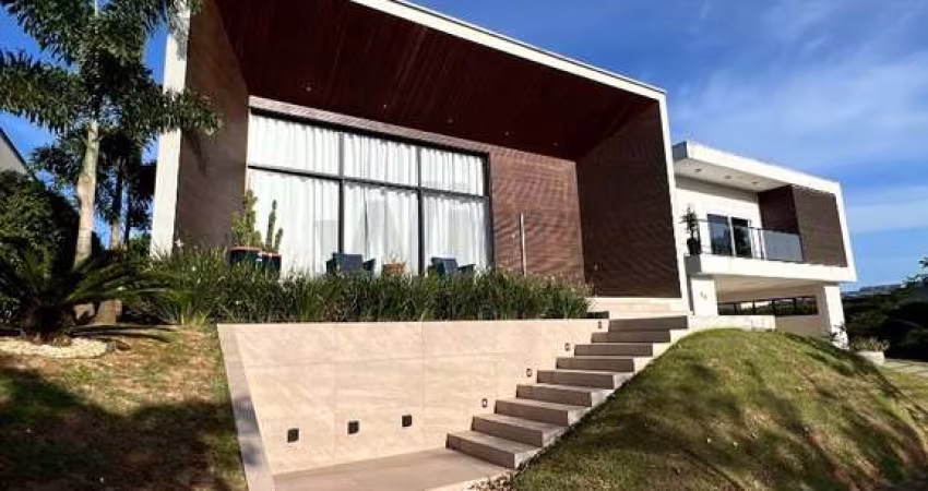 Casa de Alto Padrão em Condomínio Fechado Criciúma