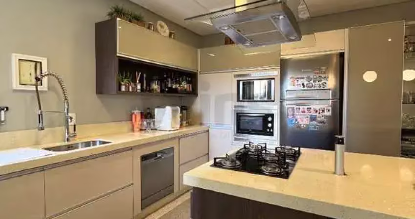 APARTAMENTO MOBILIADO COM PISCINA EM CRICIÚMA