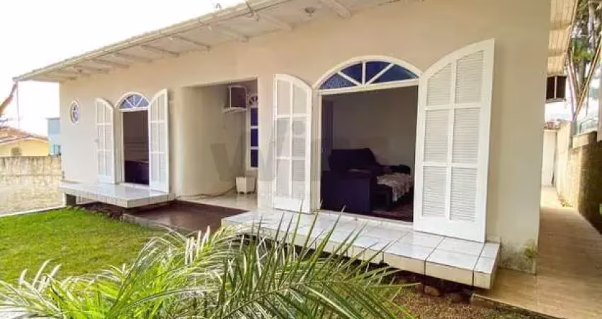 Casa 3 dormitórios 1 suíte com edícula e piscina em içara (averbada)