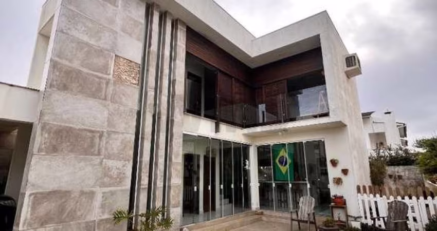 Casa frente mar no Balneário Rincão