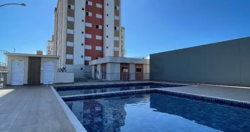 Apartamento de 01 quarto mobiliado, garagem e piscina