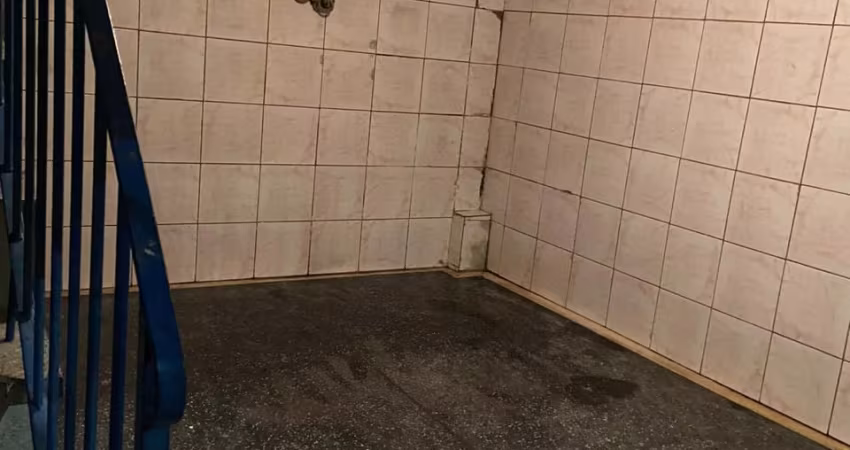 Sobrado com 2 dorms ótimo localização