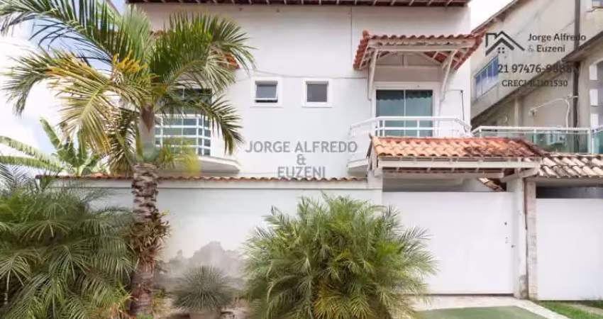 Casa em condomínio fechado com 4 quartos à venda na Rua Zenetildes Alves Meira, Vargem Grande, Rio de Janeiro