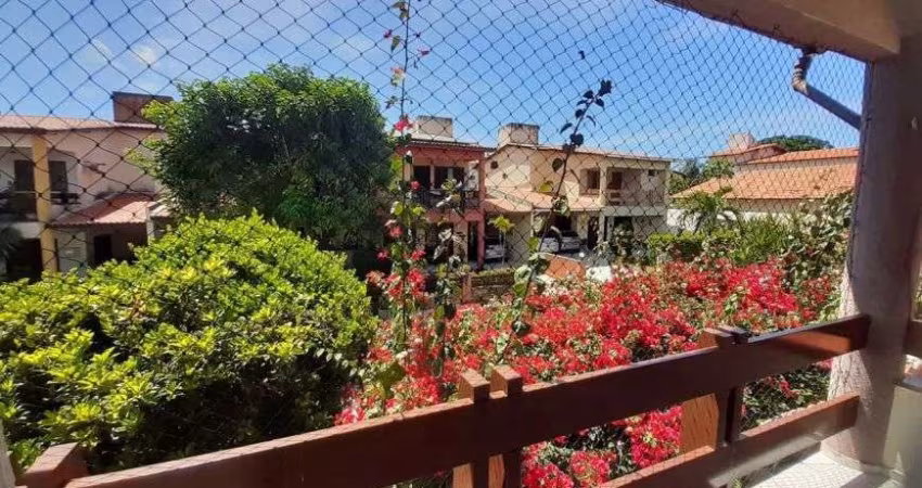 Excelente Casa Duplex em condomínio fechado ma Cidade dos Funcionários.