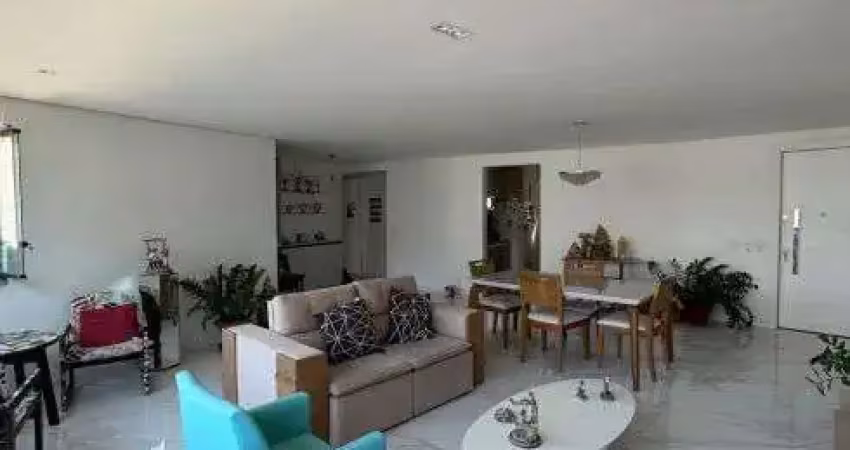 Vende se apartamento reformado no meireles com 178m, 3 suites