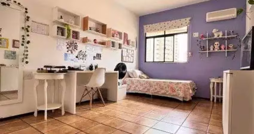 Apartamento 3 suítes, próximo ao polo gastronomico e beira mar, te oferece conforto e praticidade.