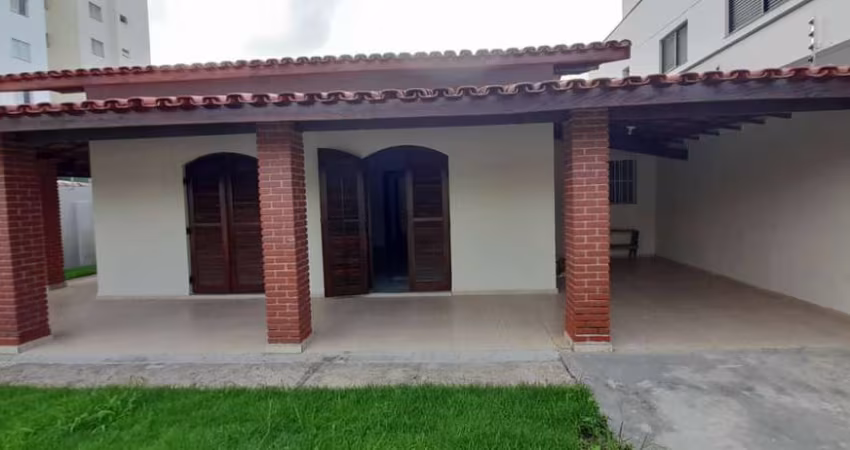 Casa na Praia para Venda em Caraguatatuba, Indaiá, 4 dormitórios, 2 suítes, 2 banheiros, 2 vagas