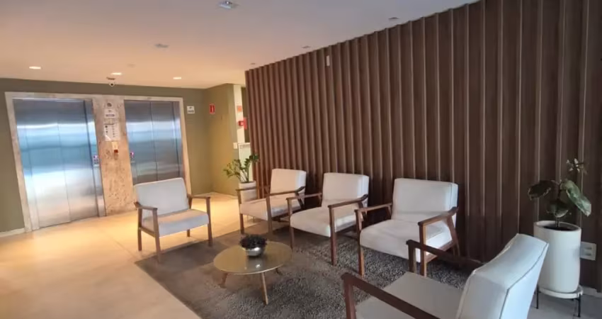Apartamento 2 quartos muito bem localizado no cabo branco