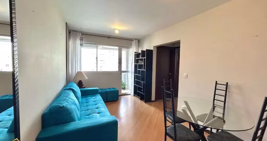 Apartamento com sacada, 2 quartos, à venda no bigorrilho