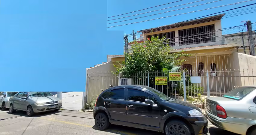Excelente casa no bairro vila santa cecilia, com 4 quartos sendo  2 suítes, com 258 m2