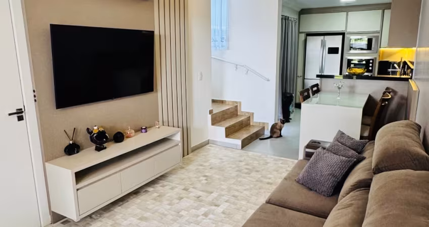 Sobrado para venda com 125 metros quadrados com 2 Suites no Centro - Balneário Piçarras - SC