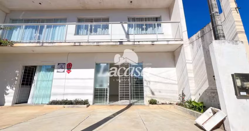 Imobiliária La Casa aluga: Ótima sala comercial no Alto da XV! Próximo ao Eusébio Pré-Moldados.