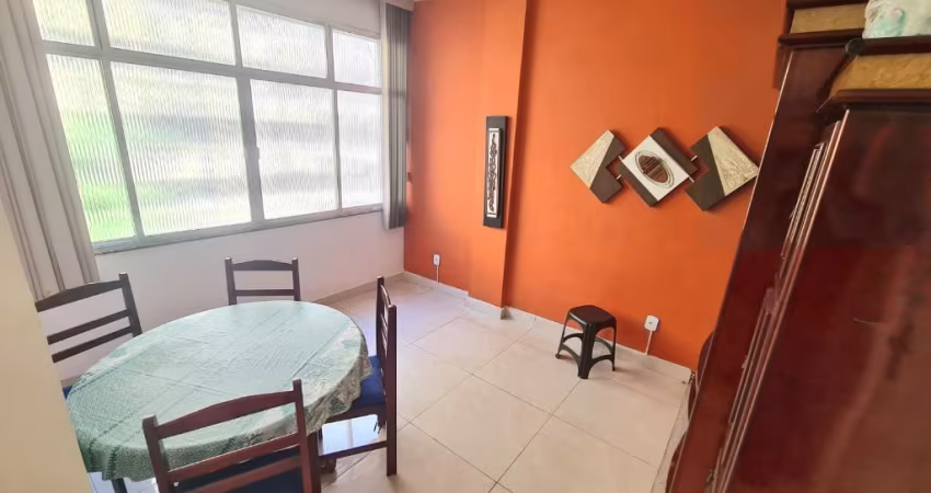 Apartamento a venda em Copacabana no Posto 4