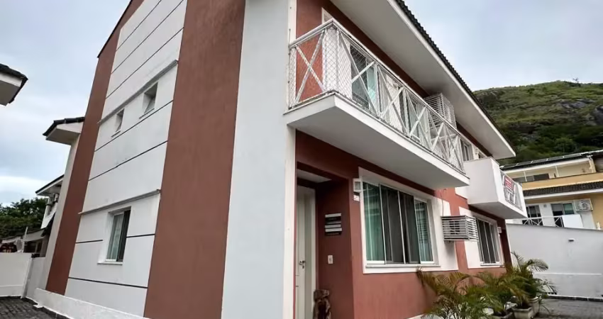 Casa com 5 quartos a venda no Recreio