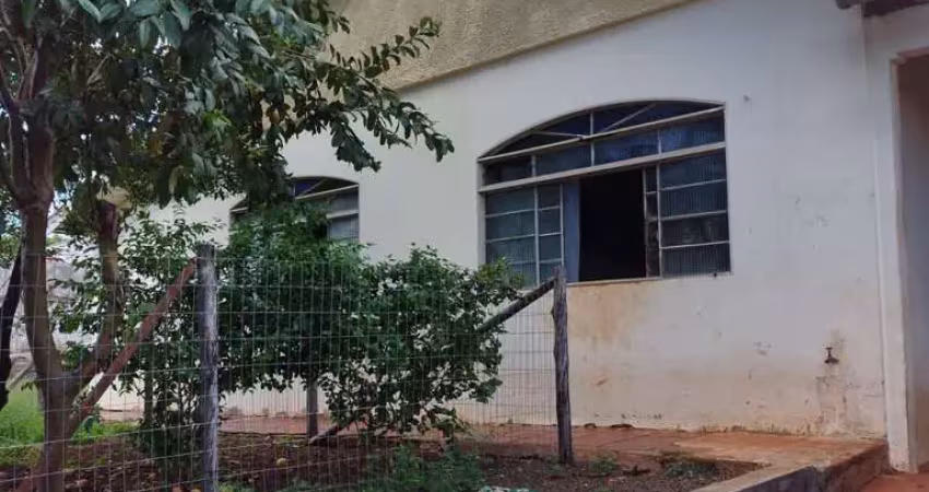 Casa com 3 quartos à venda na Rua Pinheiro, Leonor, Londrina