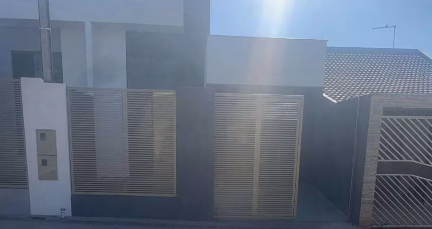 Casa à venda no bairro Jardim Belém - Londrina/PR