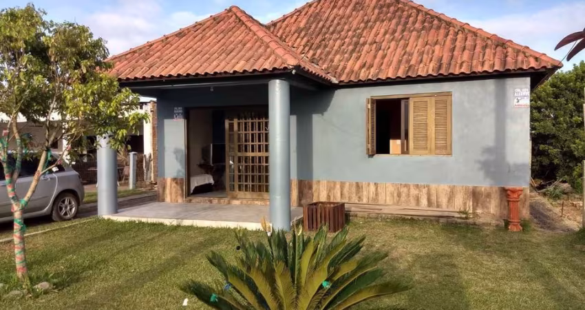 EXCELENTE CASA À VENDA LOCALIZADA NO BAIRRO JARDIM BEIRA MAR!