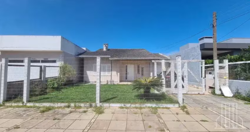 Linda casa com ótimo espaço no bairro santo antonio
