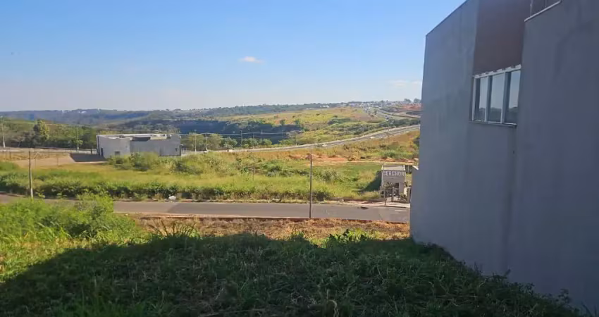 Vende-se terreno   bairro jardim parati  marília-sp