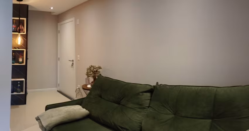 Apartamento mobiliado à venda