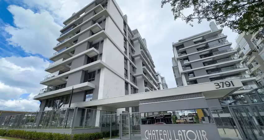 Apartamento a venda em condomínio clube com 02 suítes no bairro Seminário