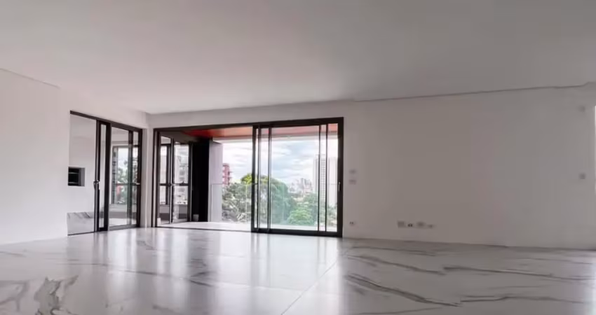 Apartamento impar na melhor localização do batel curitiba