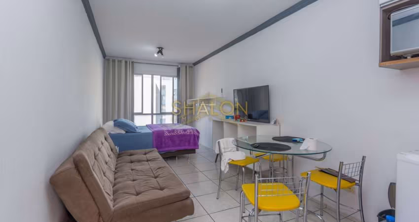 <p>STUDIO, PREDIO COM ELEVADOR, PROXIMO A FEDERAL, CENTRO, CURITIBA</p>
