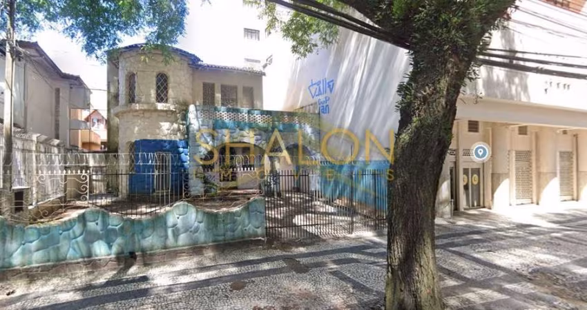 <p>TERRENO Excelente para tua empresa, entre a Carlos de Carvalho e Saldanha Marinho</p><p>Contendo um sobrado, 415m² - Terreno com 466,15m² - 12,50x37,30</p>