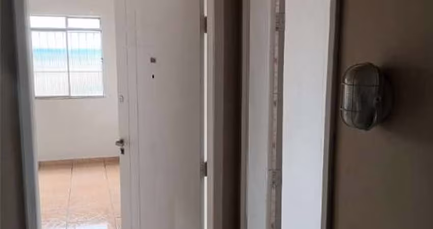 Apartamento à venda na Rua João XXIII, Monte Castelo, Volta Redonda - RJ