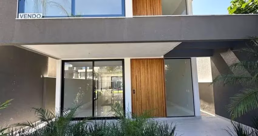 Casa de Condomínio à venda na Rua Mário Albuquerque, Barra da Tijuca, Rio de Janeiro - RJ