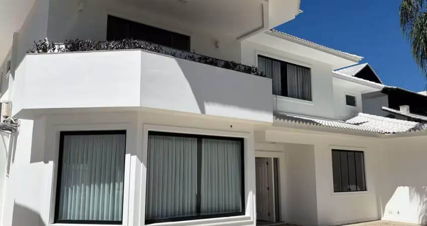 Casa à venda na Avenida das Américas, Barra da Tijuca, Rio de Janeiro - RJ