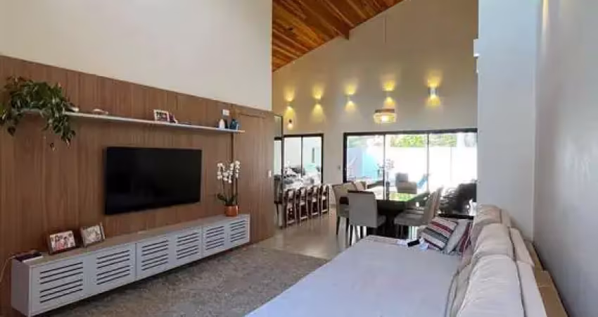 Casa à venda na Rua Pau Brasil, Transurb, Itapevi - SP