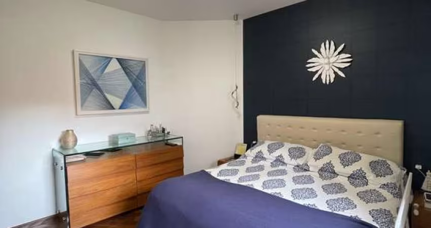Apartamento à venda na Rua Gaivota, Moema, São Paulo - SP