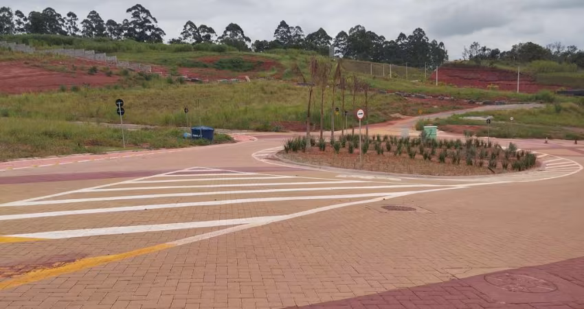 Terreno à venda na Avenida Virgilio Cardoso Pinna, Piracangaguá II, Taubaté - SP