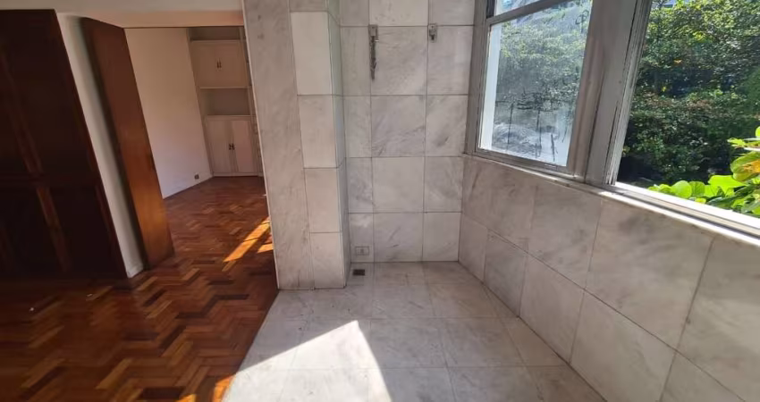 Apartamento à venda na Rua Siqueira Campos, Copacabana, Rio de Janeiro - RJ