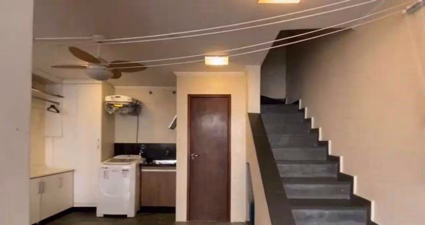 Casa à venda na Rua Padre Leonardo, Campo Belo, São Paulo - SP