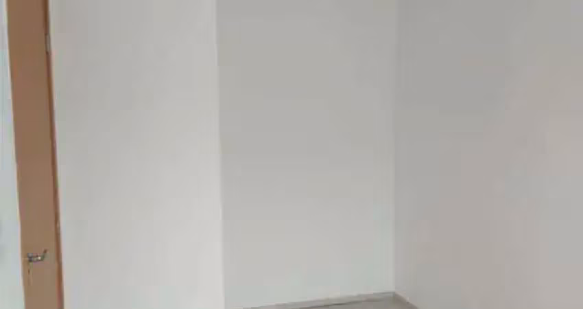 Apartamento à venda na Avenida Padre Guilherme Decaminada, Santa Cruz, Rio de Janeiro - RJ