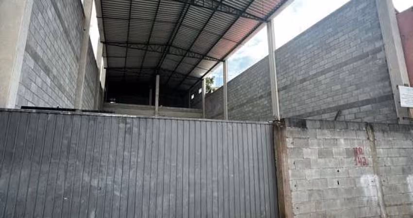 Galpão para alugar na Rua Paulo Jacinto, Jardim São Vicente, Cotia - SP