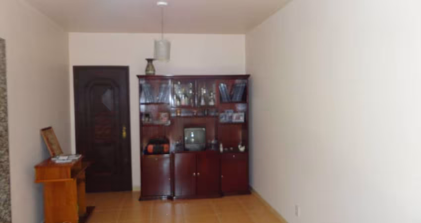 Apartamento à venda na Rua Cruz Jobim, Irajá, Rio de Janeiro - RJ
