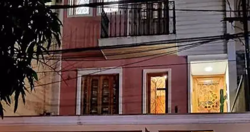 Casa à venda na Rua Doutor Augusto de Miranda, Vila Pompéia, São Paulo - SP