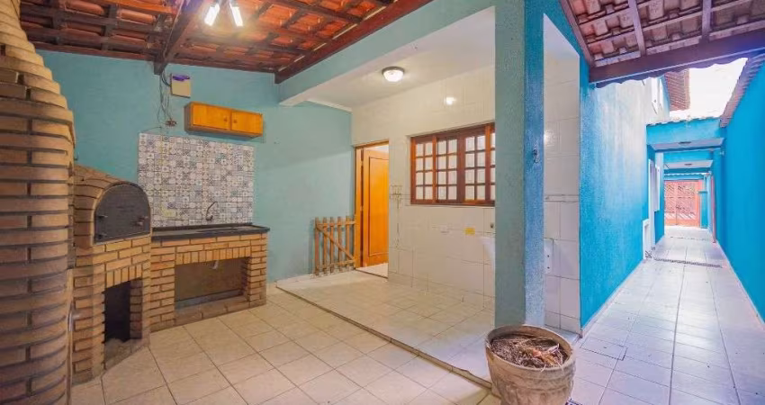 Casa à venda na Rua Vicente Cecílio, Jaguaribe, Osasco - SP