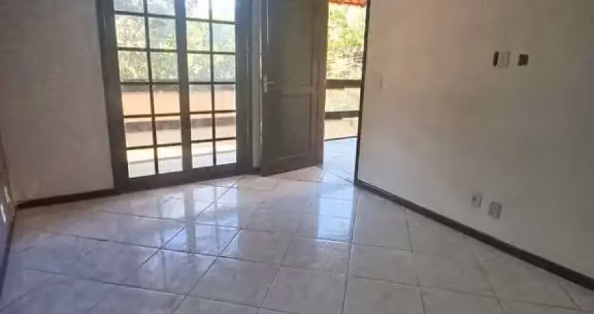 Casa de vila à venda na avenida desembargador nestor rodrigues perlingeiro, santa bárbara, niterói - rj