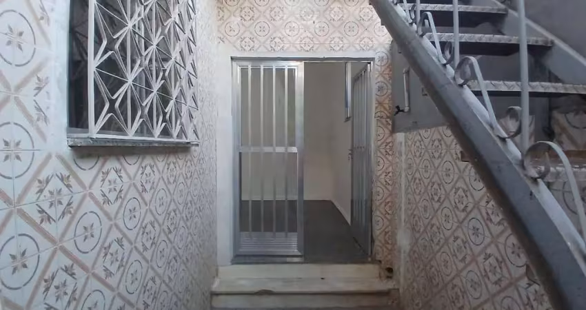 Casa para alugar na rua minas gerais, jardim vinte e cinco de agosto, duque de caxias - rj