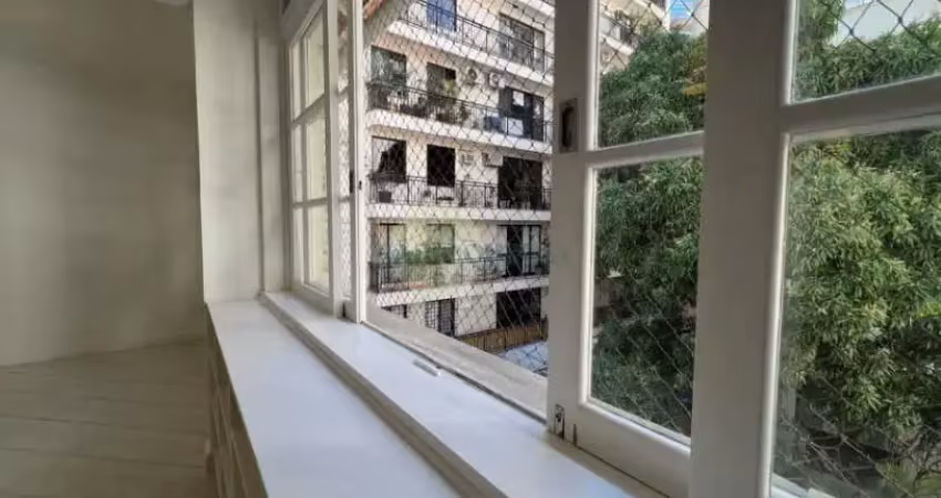 Apartamento à venda na rua rainha guilhermina, leblon, rio de janeiro - rj