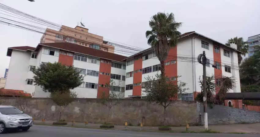 Conjugado à venda na avenida alberto torres, alto, teresópolis - rj