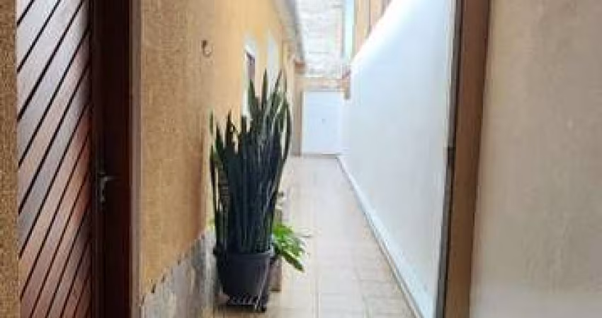 Casa para Venda em Jacareí, Jardim Santa Marina, 2 dormitórios, 1 suíte, 1 banheiro, 2 vagas
