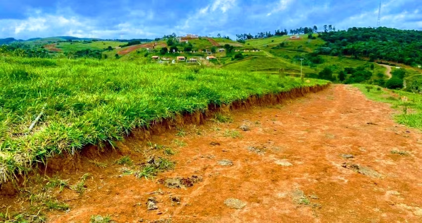INVISTA NO SEU FUTURO!!! TERRENO PROXIMO AO CENTRO DE IGARATÁ!!